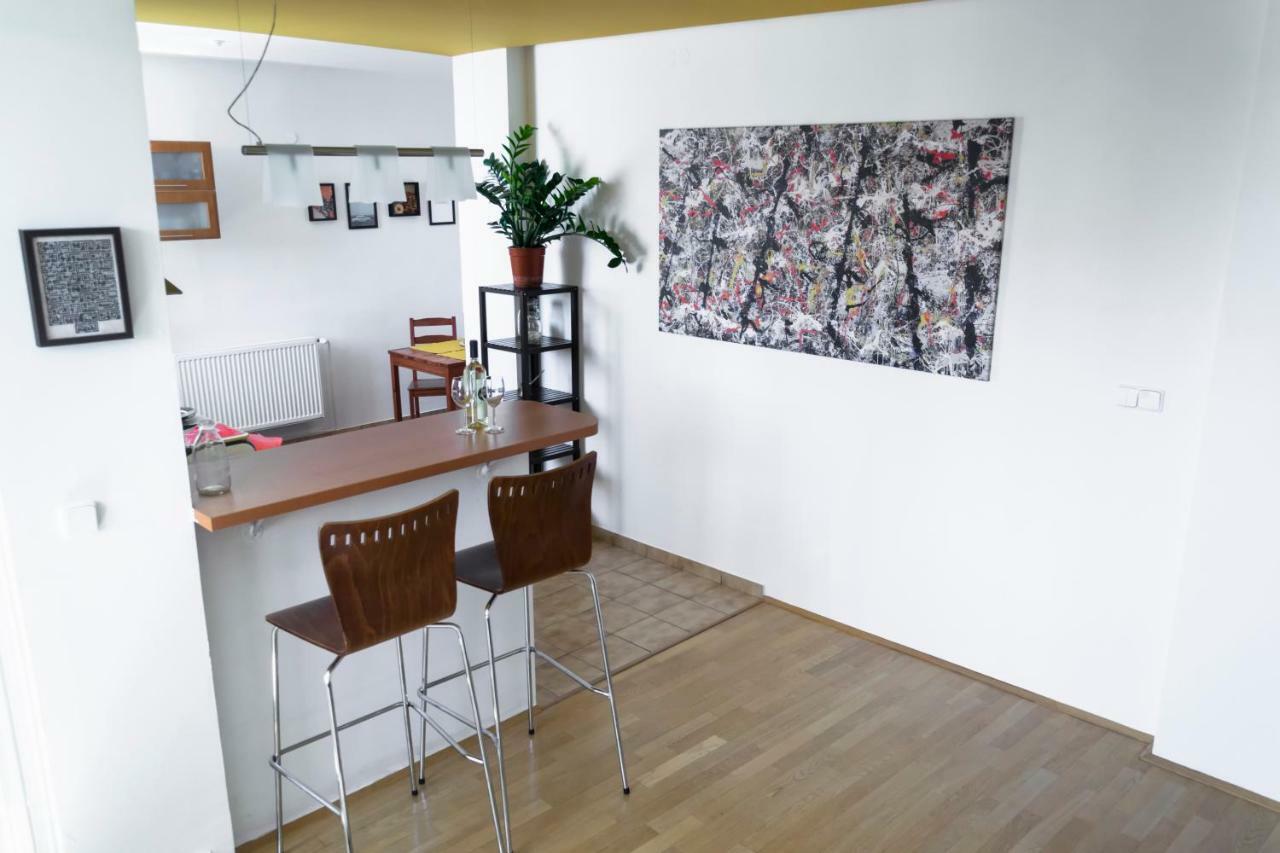 Pollock Apartment In Old Town Bratislava Exterior foto