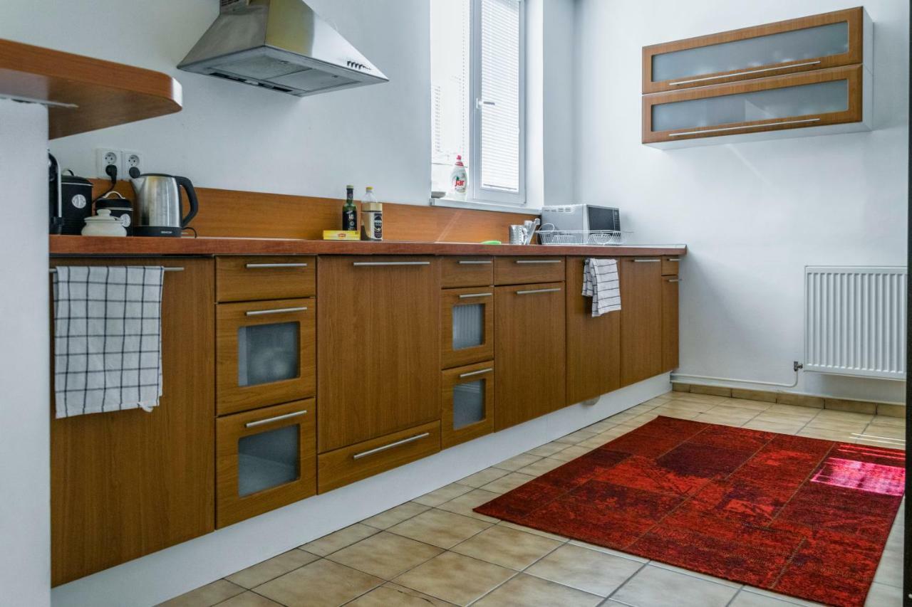 Pollock Apartment In Old Town Bratislava Exterior foto